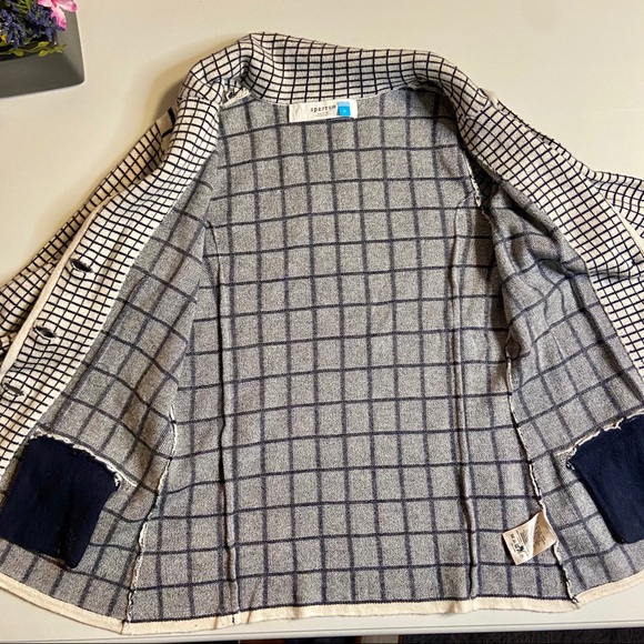 Sparrow Sweater Blazer - Picture 2 of 9